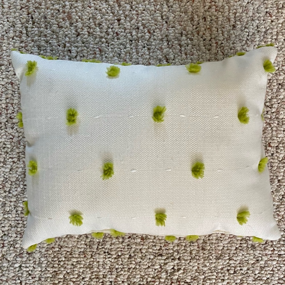 Accent pillow